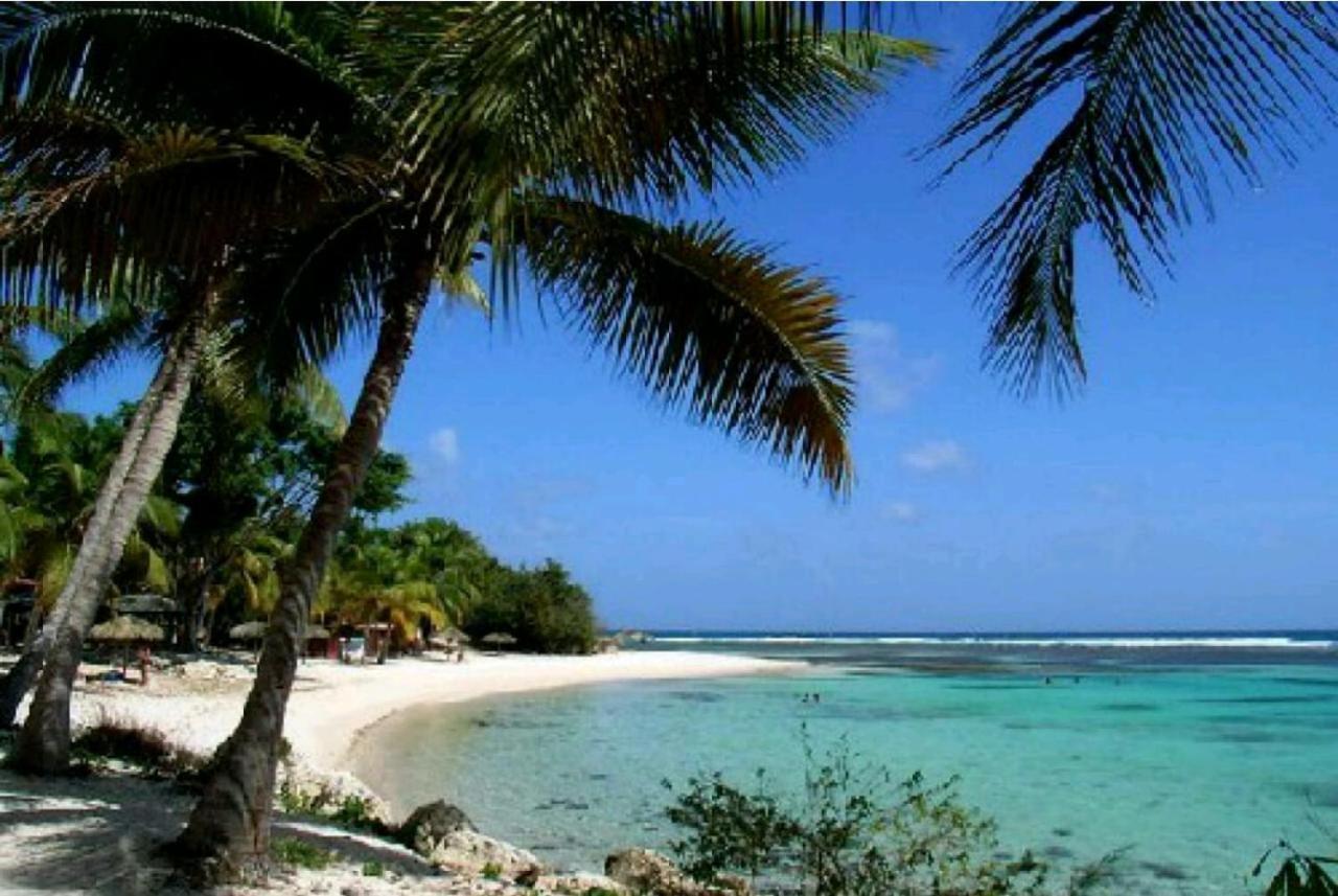 Anse Des Rochers - Ti Kaz Milouma Saint-Francois  Luaran gambar